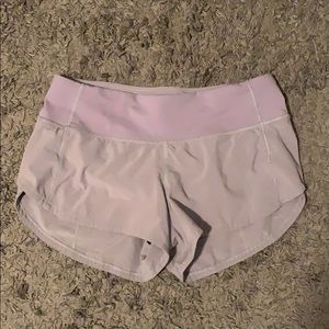Lulu Lemon Hotty Hot Short 2.5”
